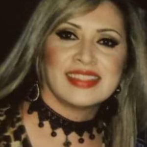 Meet your Posher, Gloria